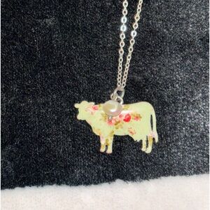 Flower print cow necklace with pearl charm